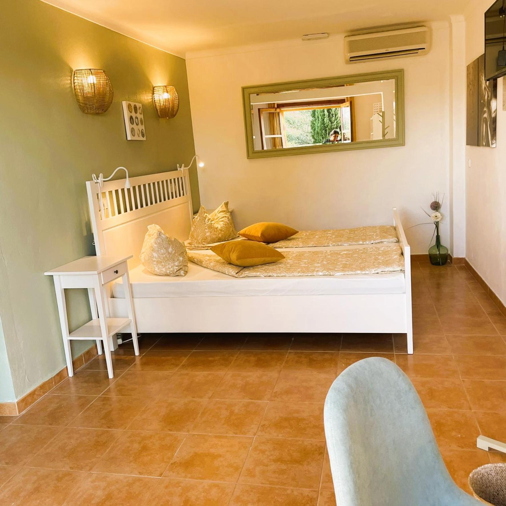 Agroturismo S Hort De Can Carrio Ag226 Ses Salines  Kültér fotó